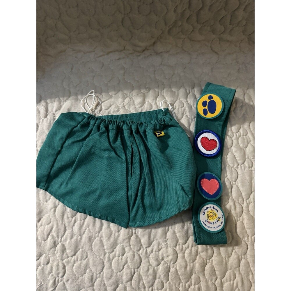 Vtg Build-A-Bear Workshop Girl Scout Green Skort  & Sash w/ badges + Bonus Badge
